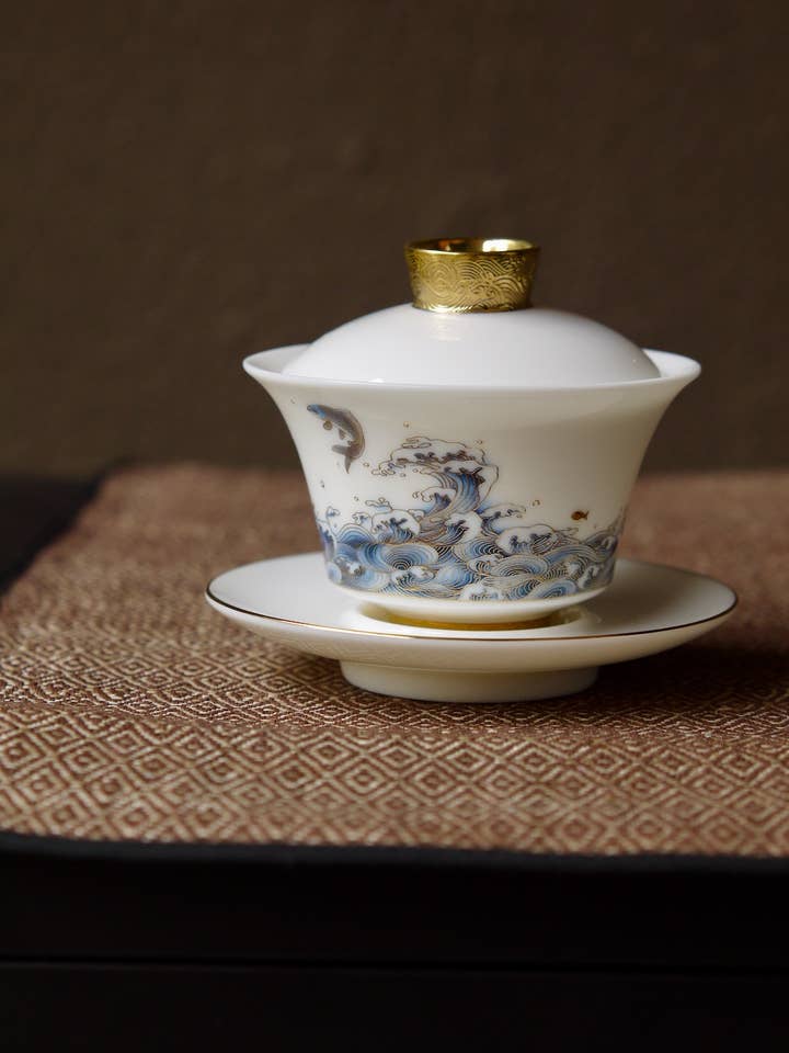 Ensemble gaiwan élégant en porcelaine de haute qualité pour la vente par Ceramitique