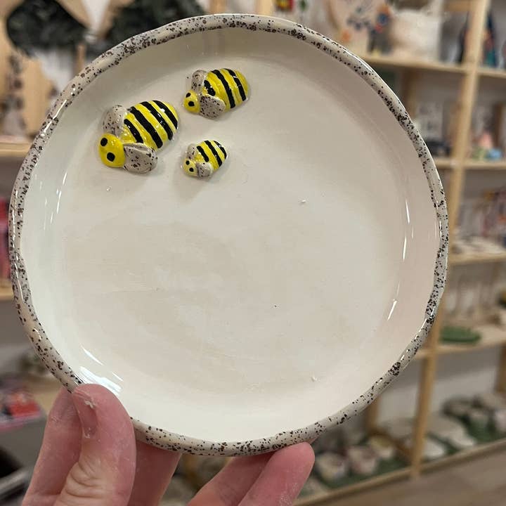 Sofia Lembeye - Wholesale Dinner plate - Bee Plate0