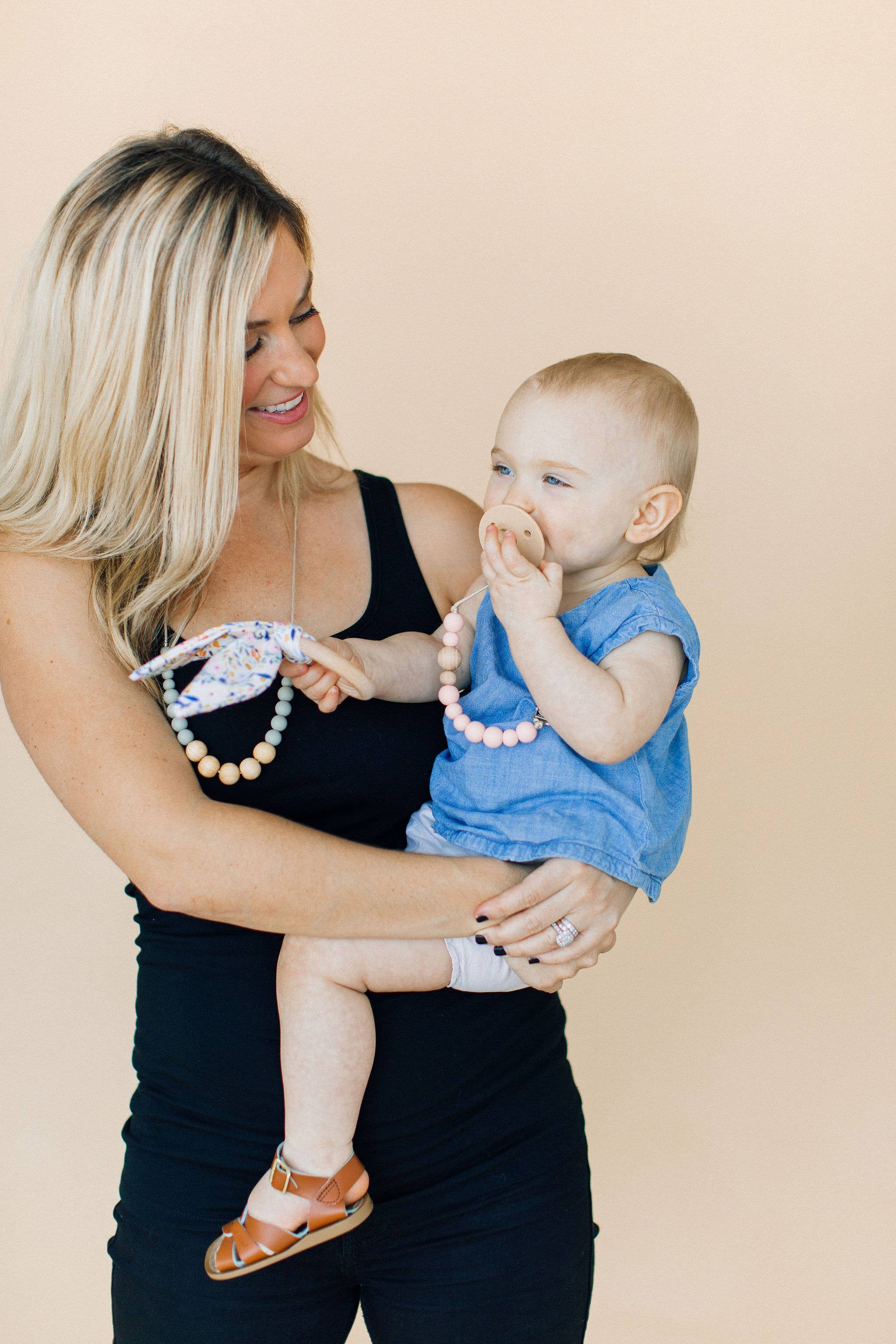 Chewable Charm - Wholesale Pacifier Clip - Baby - Classic Pacifier Clip - Wood + Pale Blush4