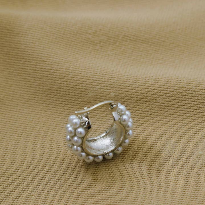 BestBeads&Beyond - Wholesale Huggie Earrings - Pearl Triple Line Huggie Earrings, Sku#B1531