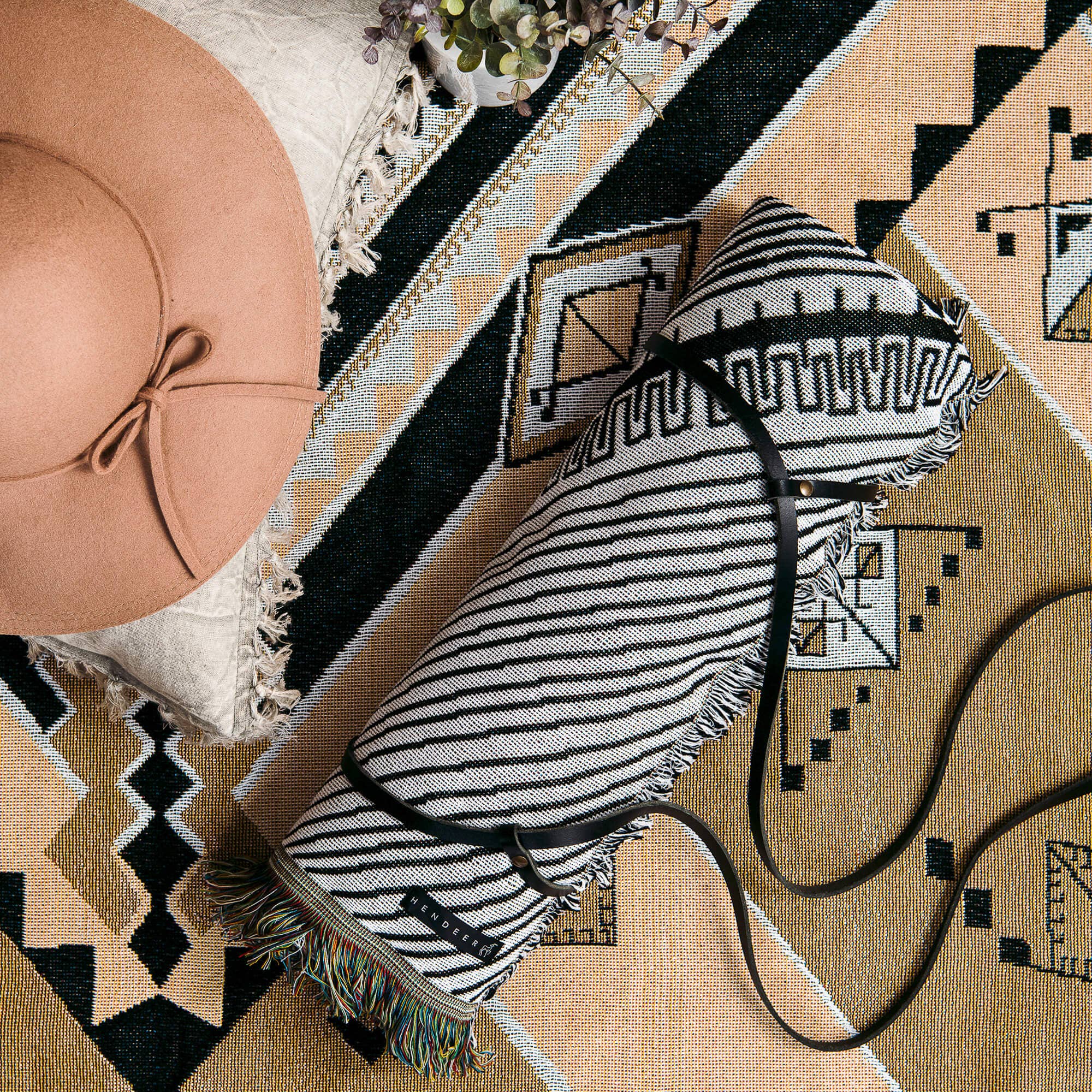 HENDEER - Wholesale Picnic Blanket - 'Nowhere Man' Woven Picnic Rug/Throw22