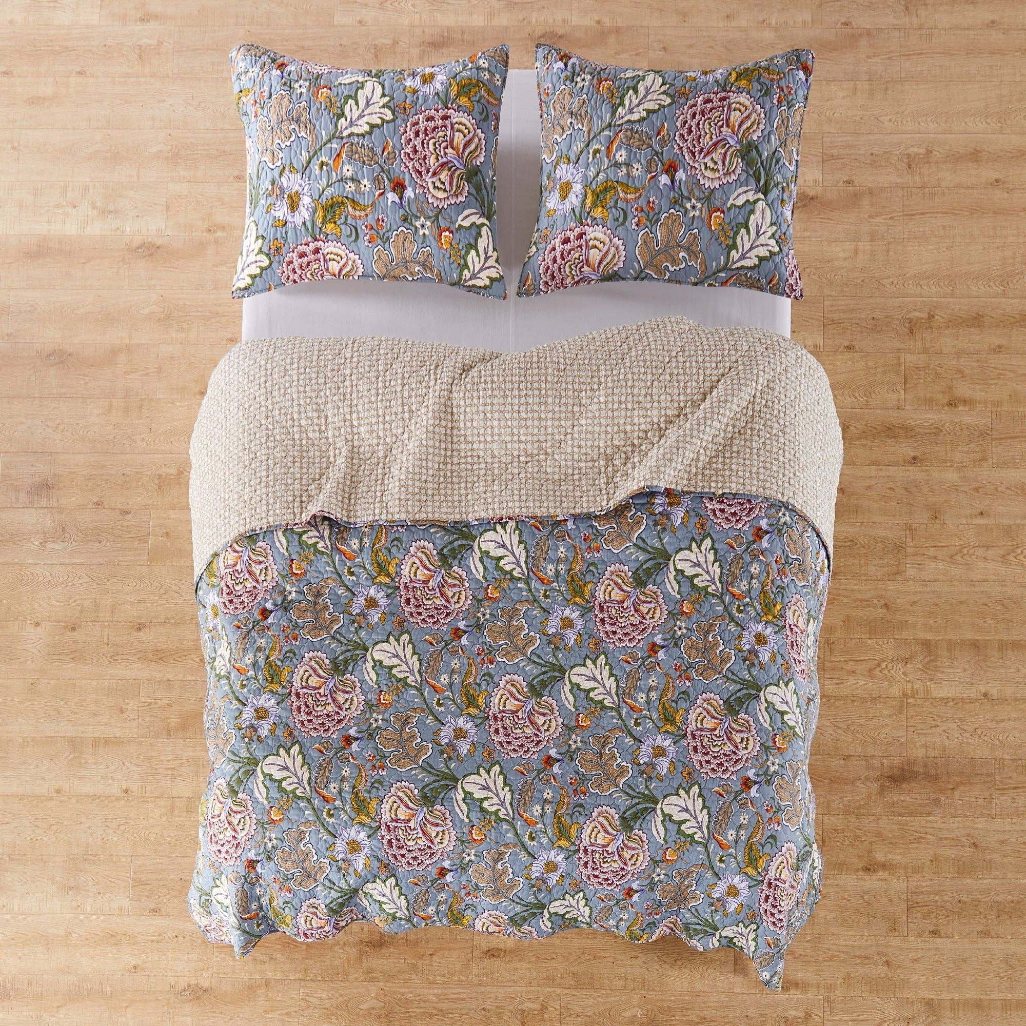 Levtex Home - Wholesale Bedding Set - Angelica Quilt Set4