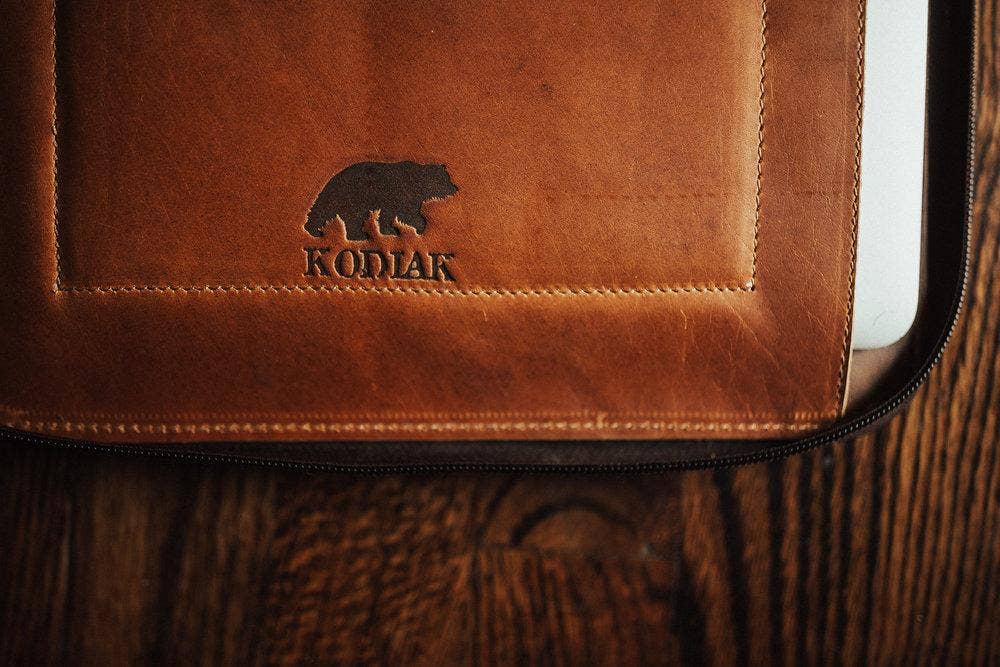 Kodiak Leather - Wholesale Laptop/Tablet Case - Unisex - Buffalo Leather MacBook Portfolio4