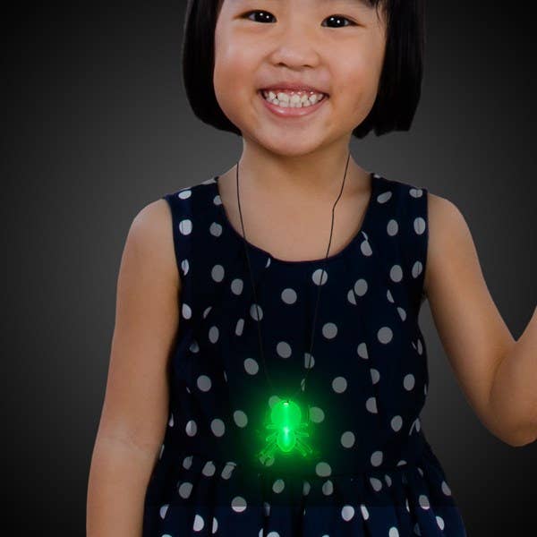 Windy City Novelties - Wholesale Retailer Display - Jewelry - Halloween Glowing Spider Necklaces 24-unit display1