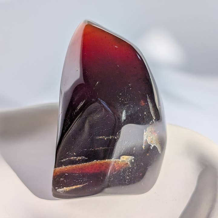 Bernstein Unikat "Die Flamme der Vorzeit" | Schutz & Leidenschaft (99g) für den Großhandel von Temple of desire