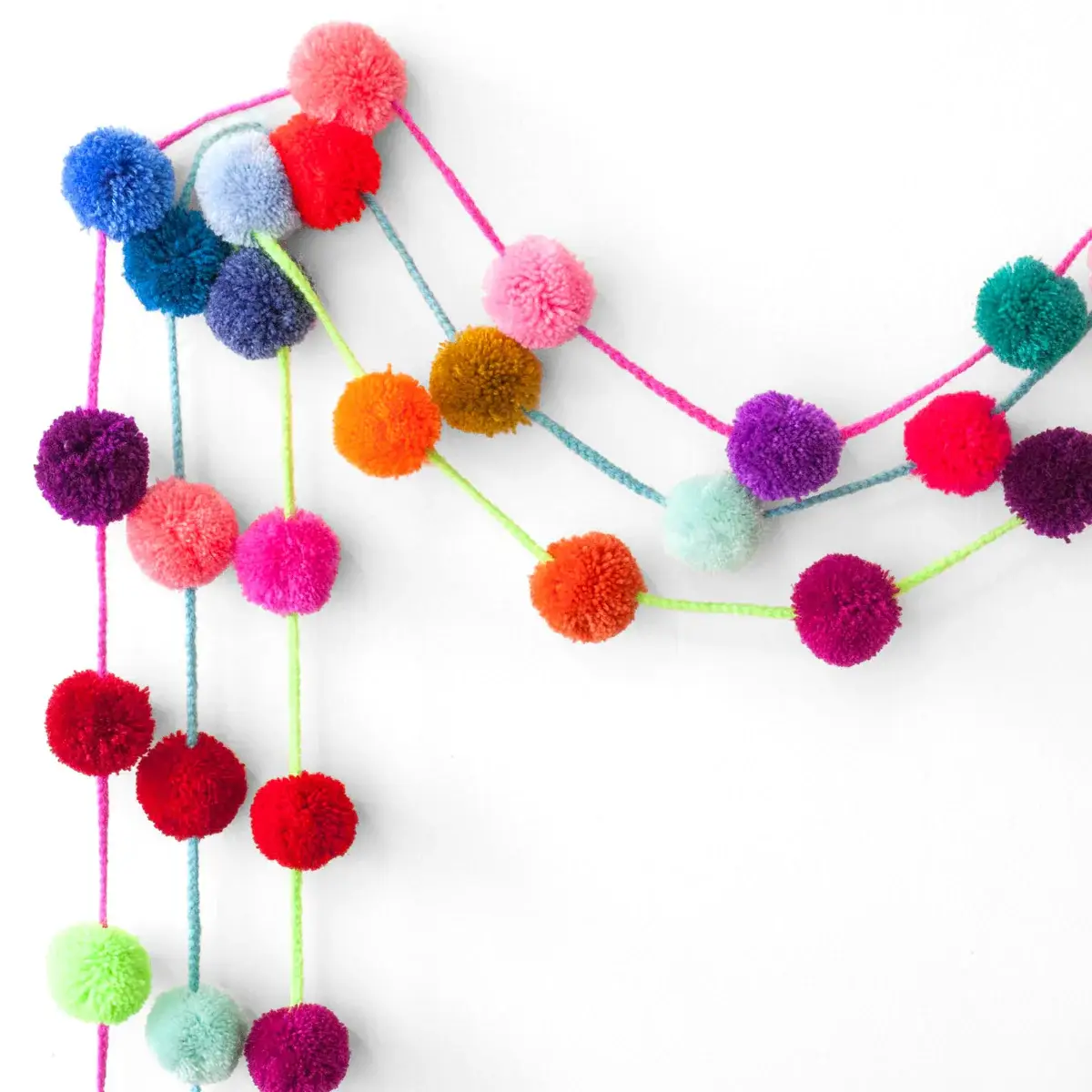 Jitana - Wholesale Bunting/Garland - Pom Pom Garland4