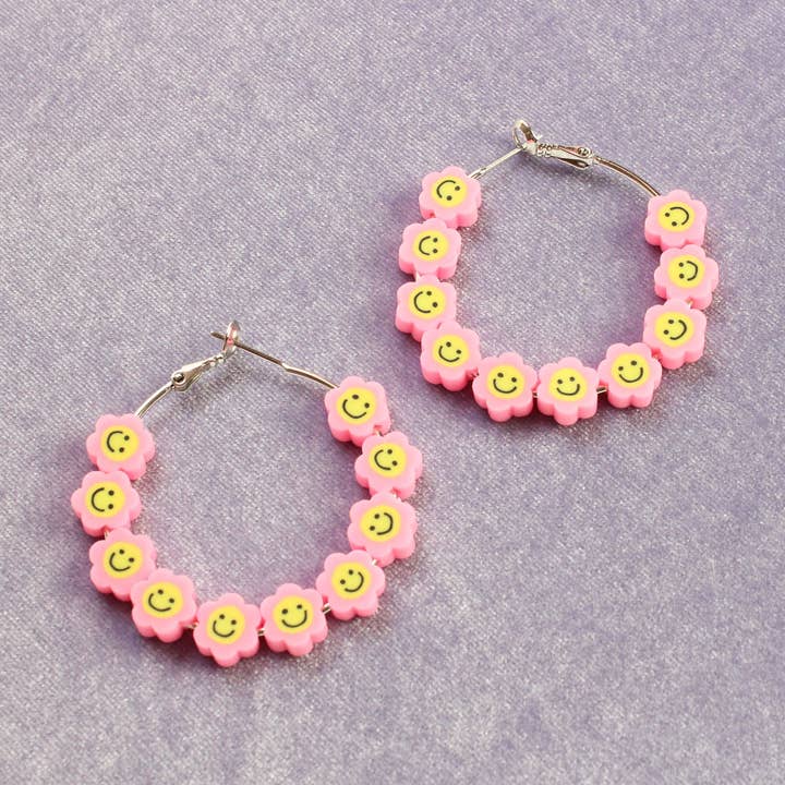 Orecchini a Cerchio in argento Happy Flower per la vendita all'ingrosso da parte di KawaiiLuxe