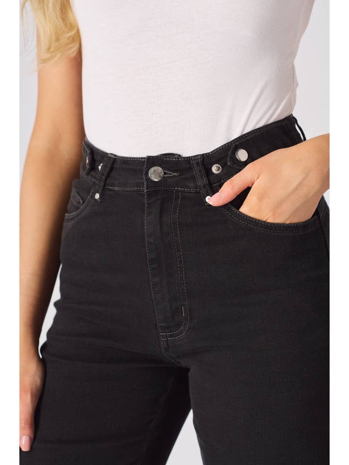 JMOJO UK Limited - Wholesale Jeans - Women's - ELYSI High Rise Sculpt Wide Leg Jeans - Black Wash7