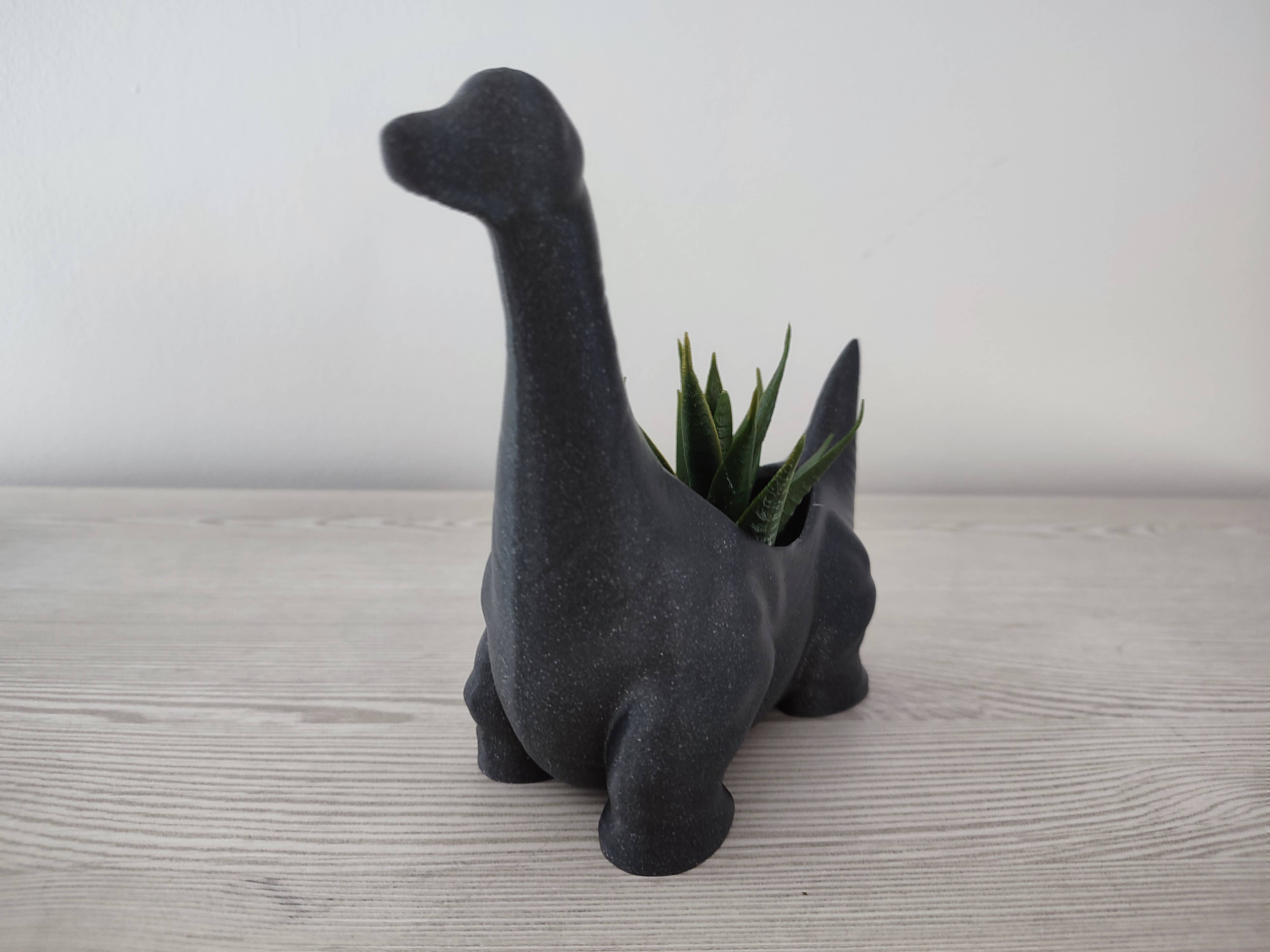 3DROOTS – wholesale Plant pot – Diplodocus Dinosaur Pot2