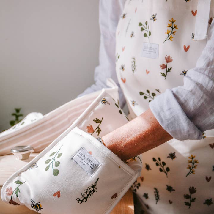 Laura Fisher – wholesale Apron – Humble Bumble Apron1