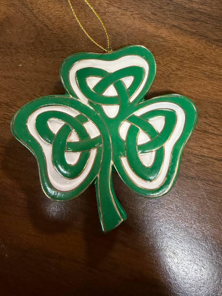 Trinity Knot Shamrock Ornament for wholesale by CBE Inc