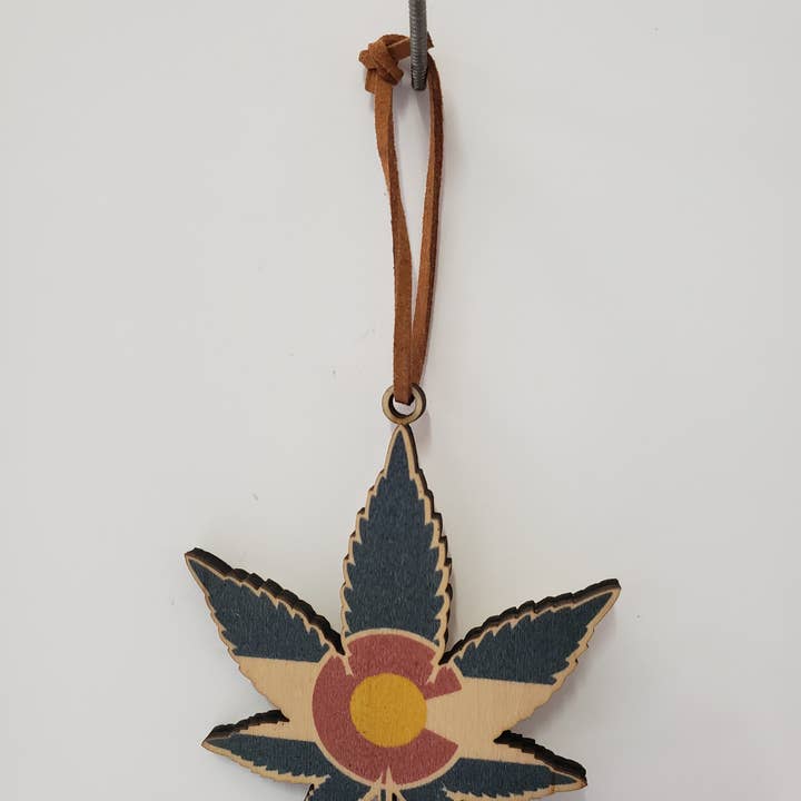 Sherwood – wholesale Ornament – MMJ Colorado - Wooden Ornament - Birch & Maple2