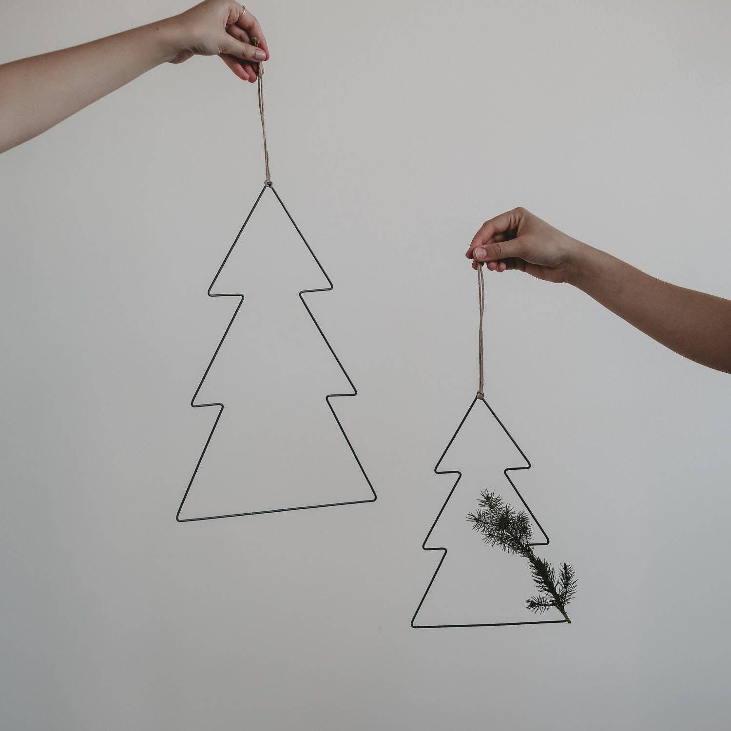 Eulenschnitt - Wholesale Christmas Decoration - Metal wreath fir in a set of 2 (PU = 4 sets)0