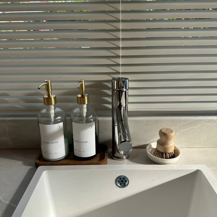 So At Nature - Wholesale Dish Soap - Luxury Clear Glass Bottle Set, Tray, Pot Brush and Ceramic Dish - Gold Metal Dispenser6