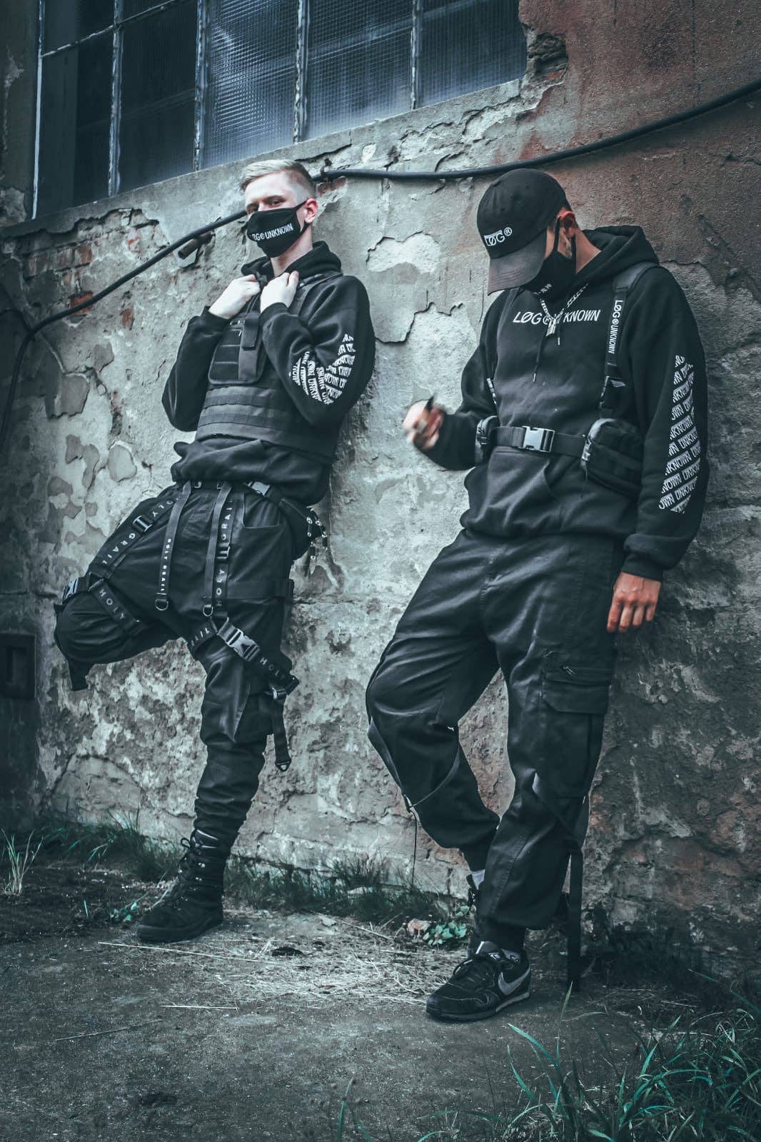 Logunknown - Wholesale Hoodie - Unisex - LOGUNKNOWN ESSENTIAL HOODIE 1.03