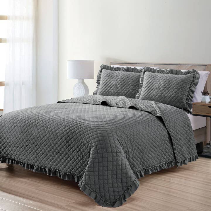 Mélange Home - Wholesale Quilt - Diamond Ruffle Stonewashed Quilt Set
