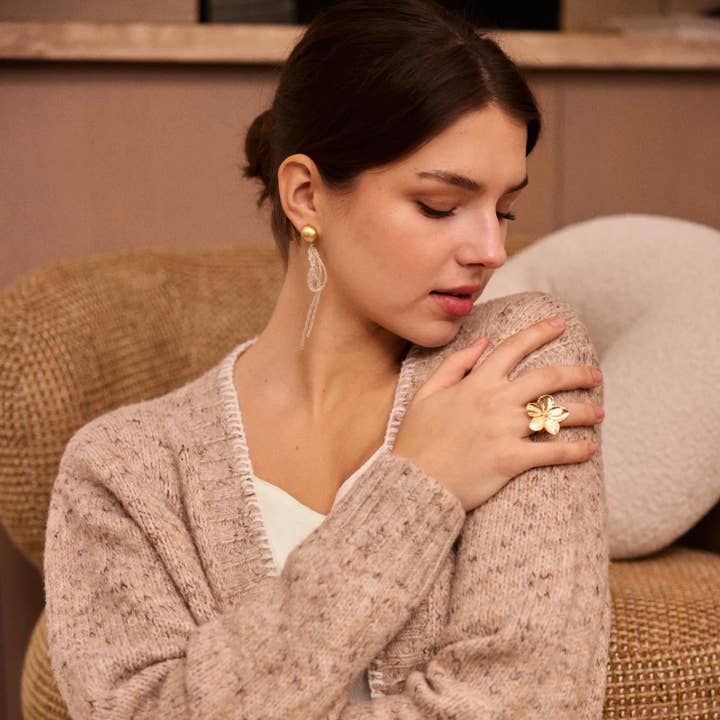 Knit cardigan with contrasting trims - 5380 and other Purchase Wholesale en saison. Free Returns & Net 60 Terms on Faire trending on Faire.