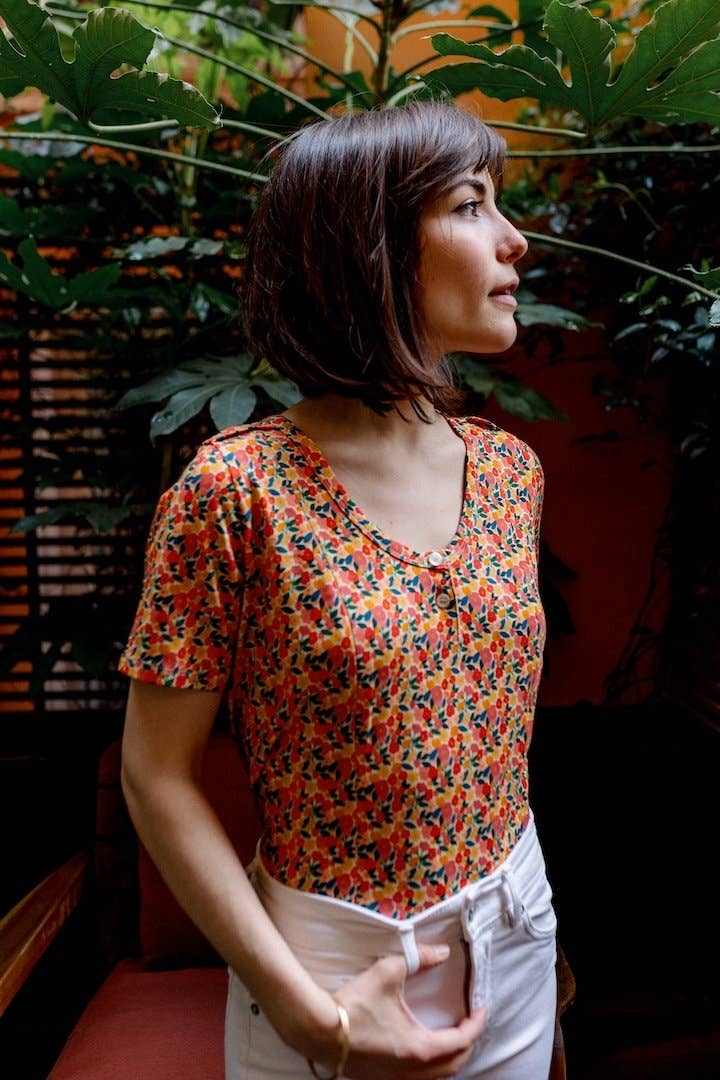 Body Flowers short sleeves for wholesale on Faire3