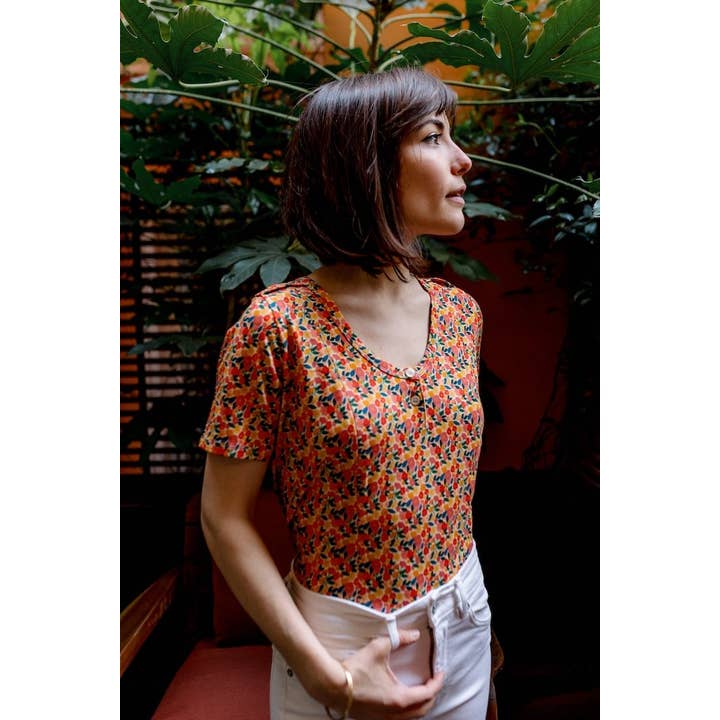 Body Flowers short sleeves for wholesale on Faire3