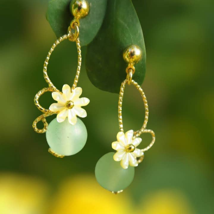 Daphné floral earrings and other Purchase Wholesale bijoux fai da te. Free Returns & Net 60 Terms on Faire trending on Faire.