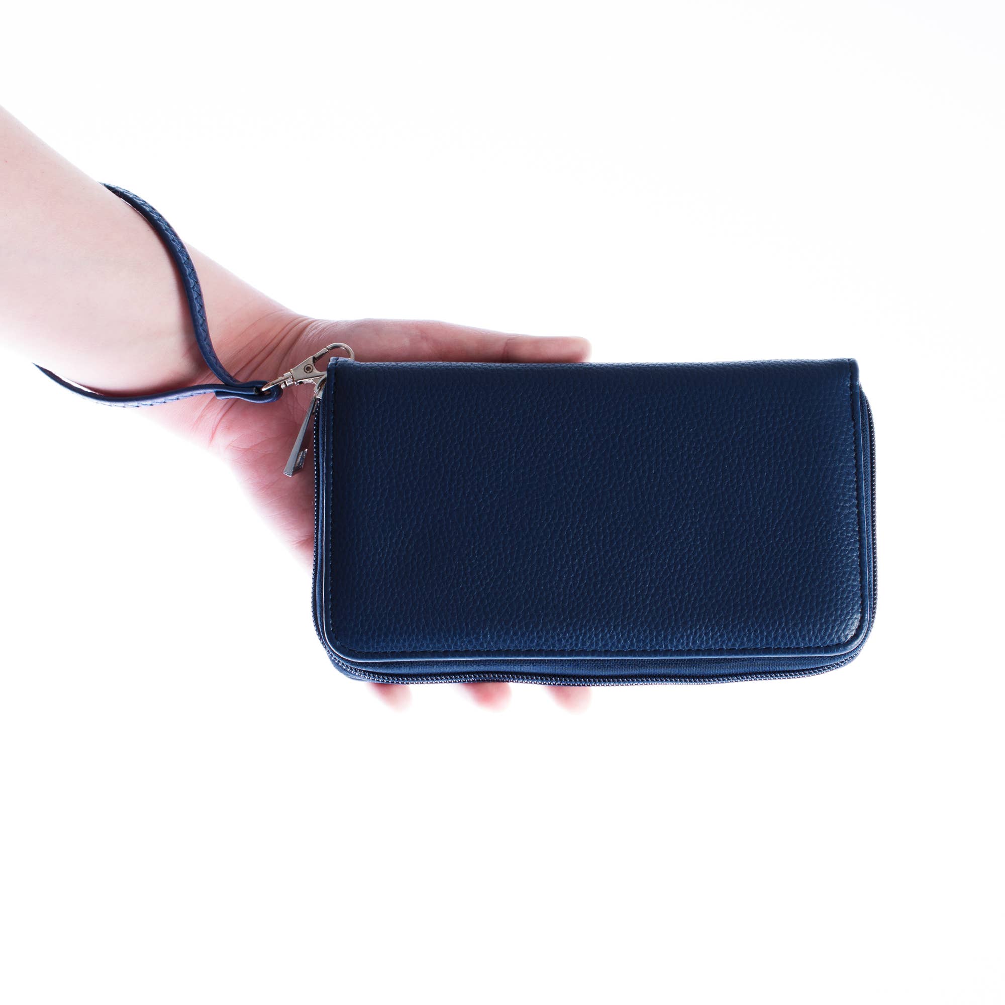 Navy MLB New York Yankees Pebble Organizer Zip Wallet for wholesale on Faire2