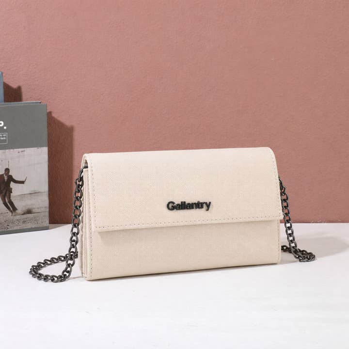 Lina (L-86006) por atacado de Gallantry