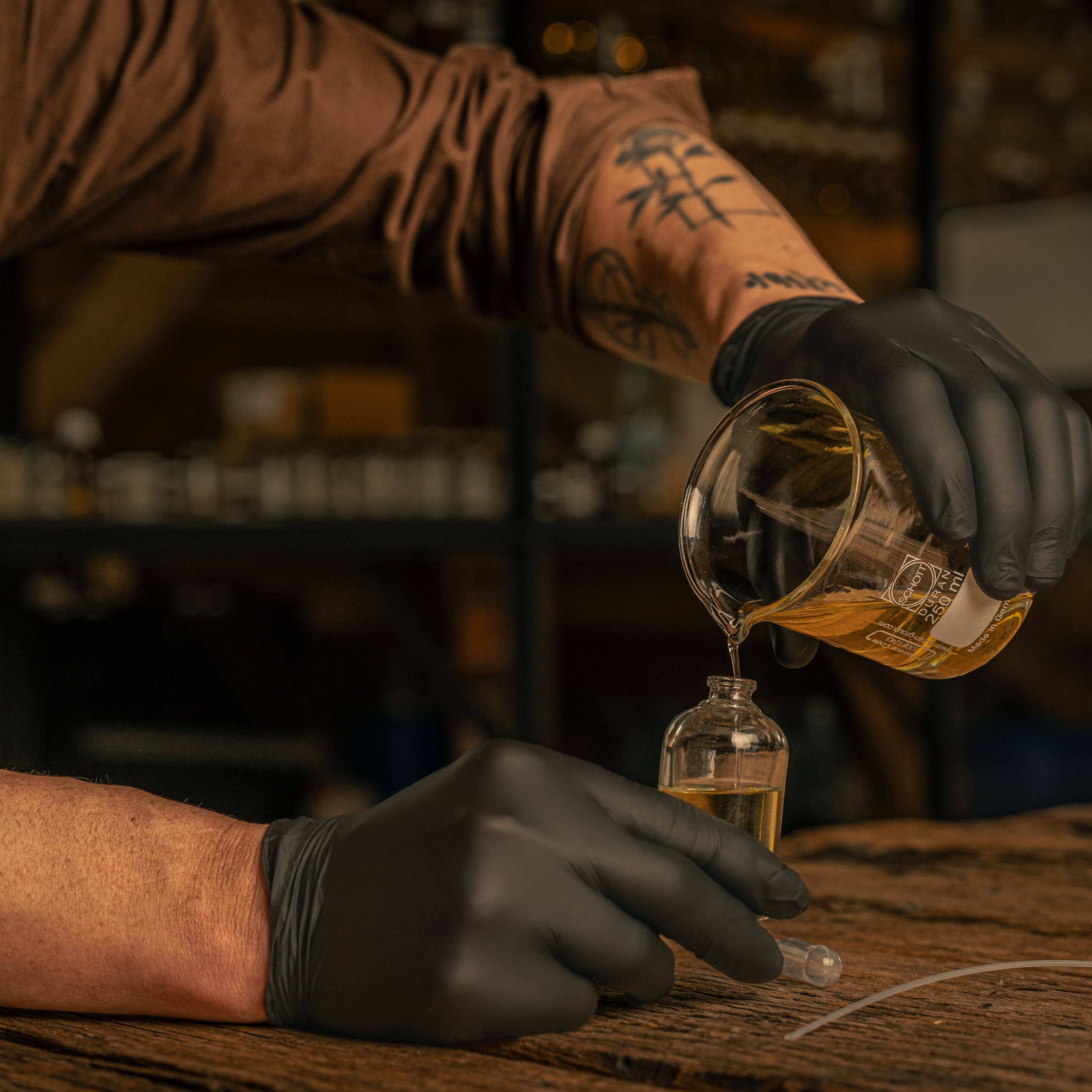 Frenky Lewis B.V. - Vente Spray – chien - Parfum pour Chien - Bois Nobles - 30ml - 100% Naturel3