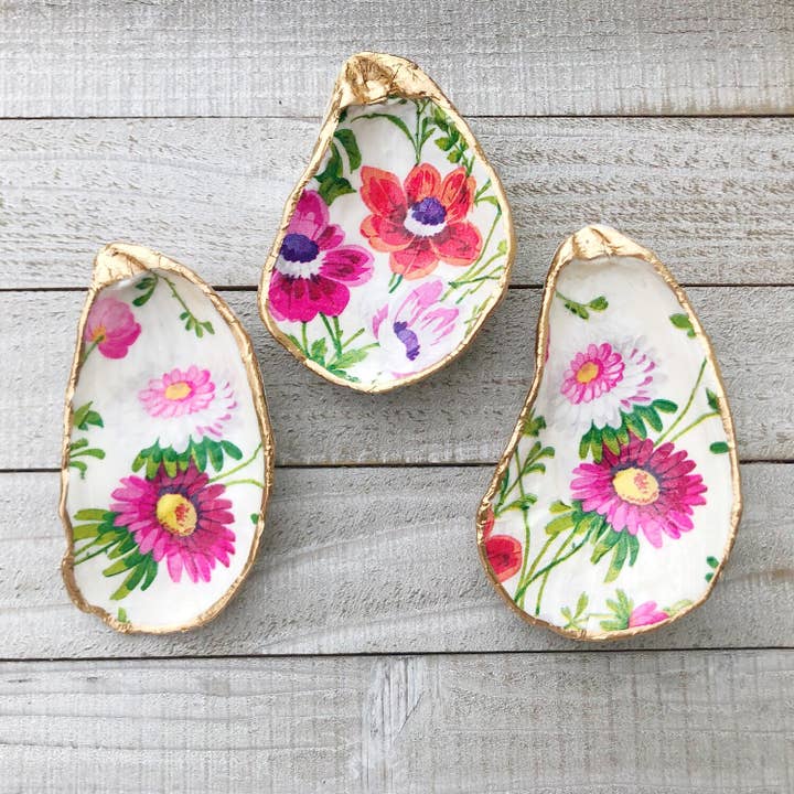 You, Me & The Sea - Wholesale Jewelry Dish - Spring Flowers Oyster Shells