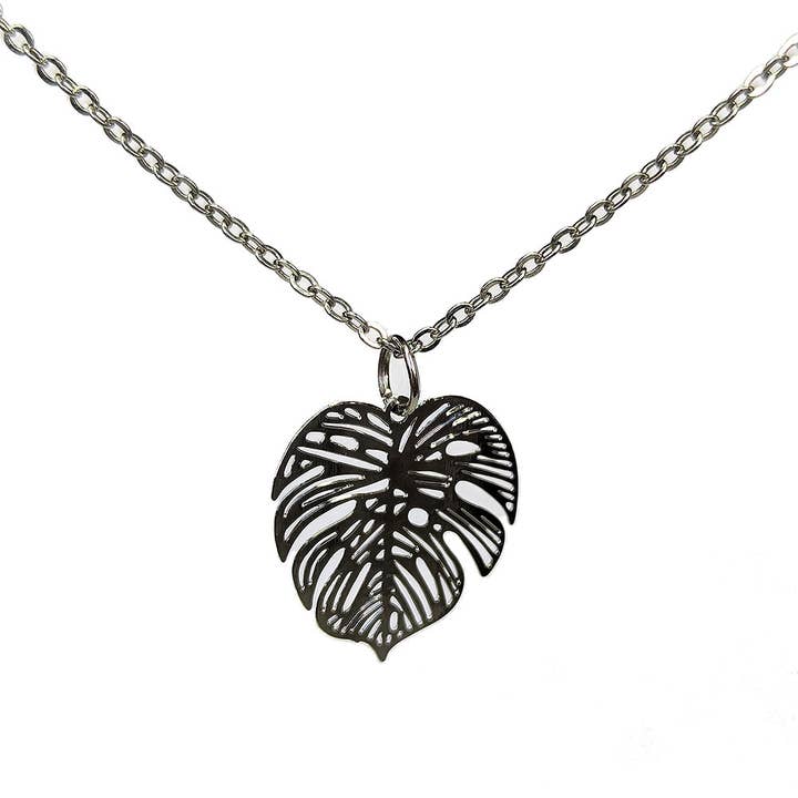 Stylish Jewelry Supply – wholesale Pendant/charm necklace – Silver Hollow Delicate Filigree Monstera Leaf Necklace
