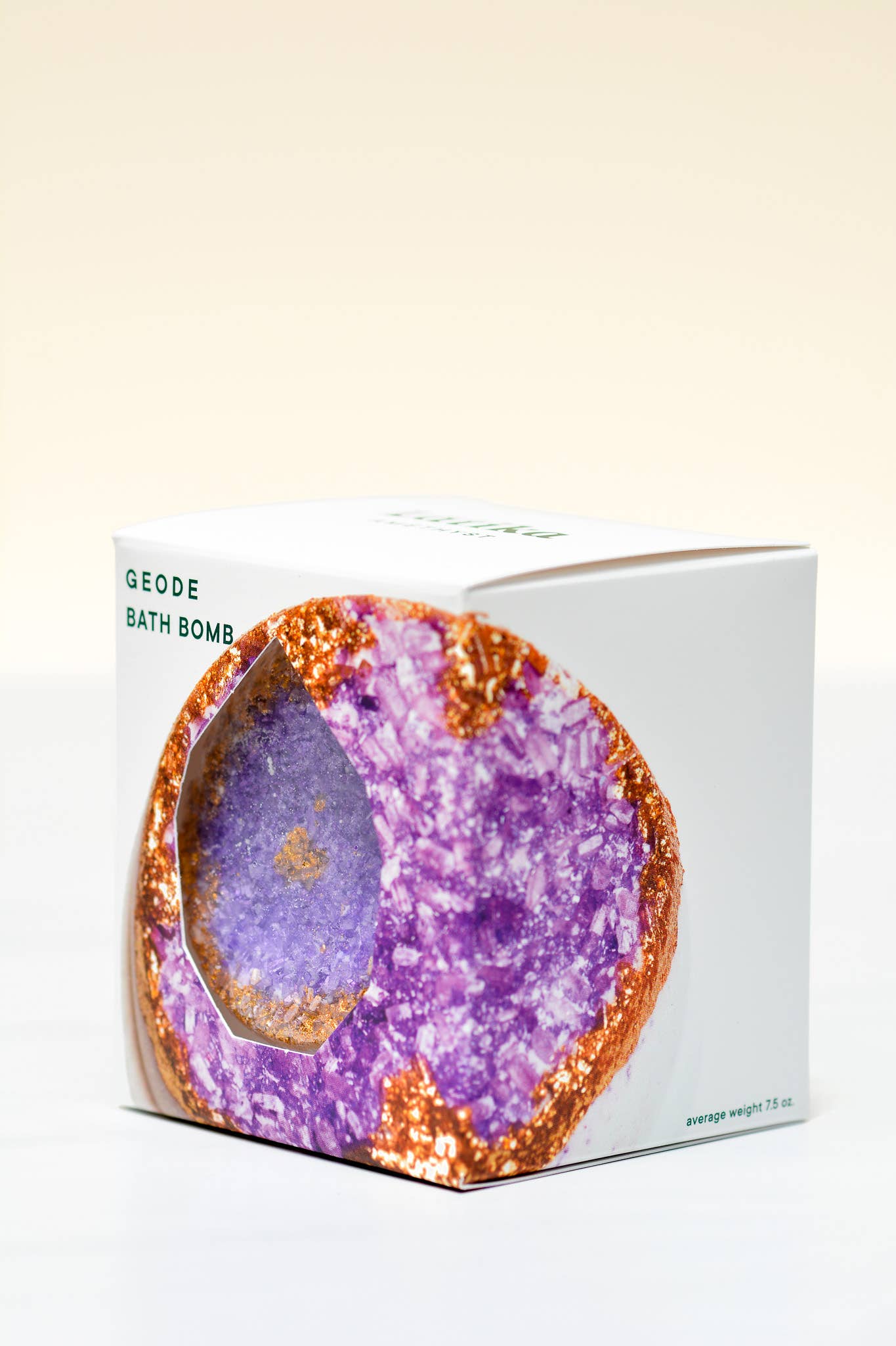 Latika Beauty - Wholesale Bruisbal/schuim - Amethist Geode Badbom – Lavendel & Scharlei Bad4