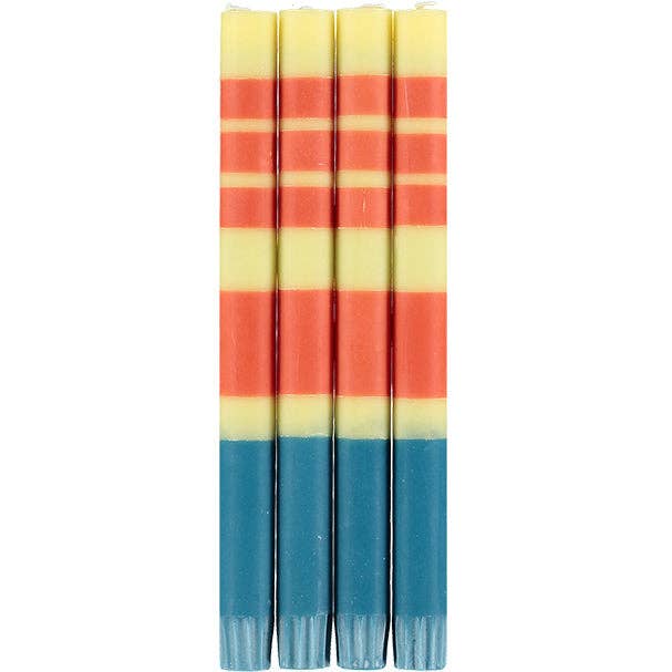 Gestreifte Dinnerkerzen in Jasmin-, Rost- und Petrolblau, 4 Stück pro Packung für den Großhandel von BRITISH COLOUR STANDARD - Europe
