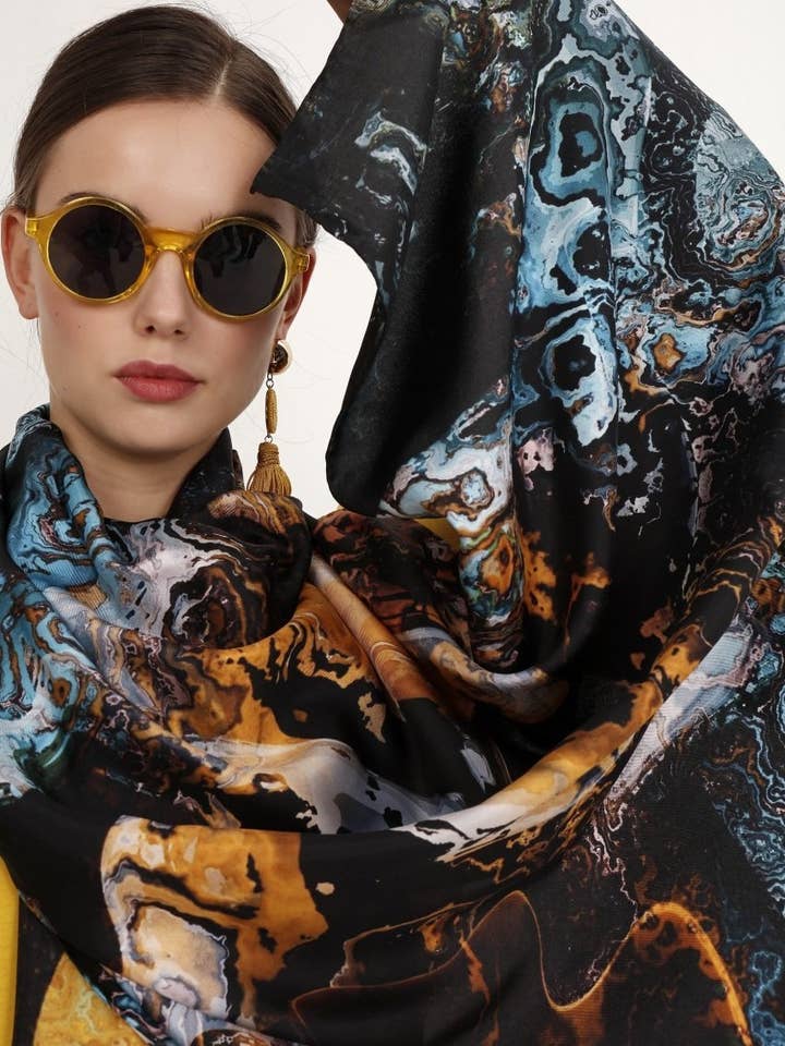Châle en soie, collection MARE pour la vente par FAD Fashion Art Design