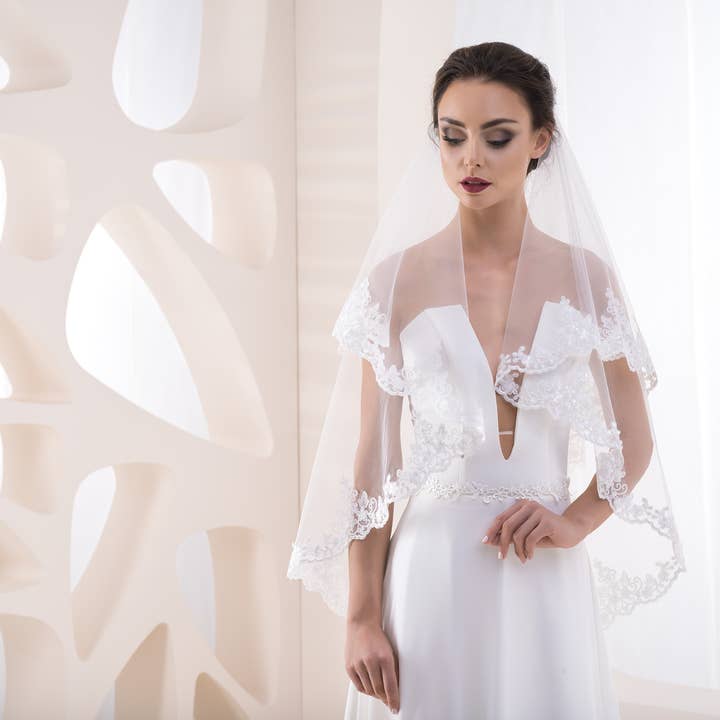 Veil with Embroidery Lace and double layer for wholesale by Bajabella