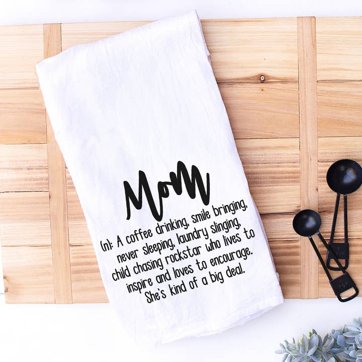 Essuie-mains de cuisine Heartfelt Sentimental Definition of a Mom pour la vente par Designing Moments