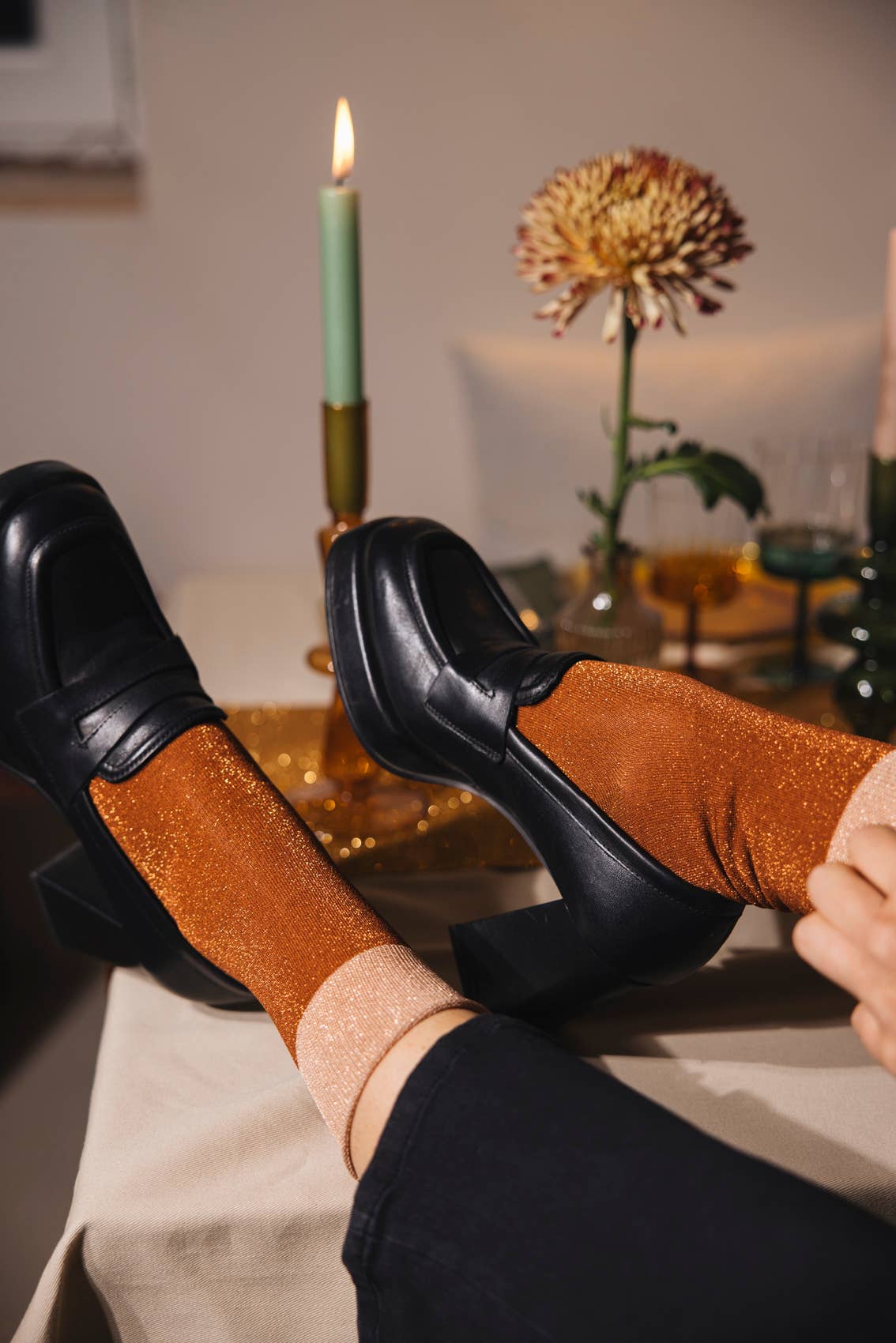 Atelier St Eustache - Vendita all'ingrosso Calzini - Donna - BOOGIE-WOOGIE MARRONE • Calzini con paillettes donna feste3