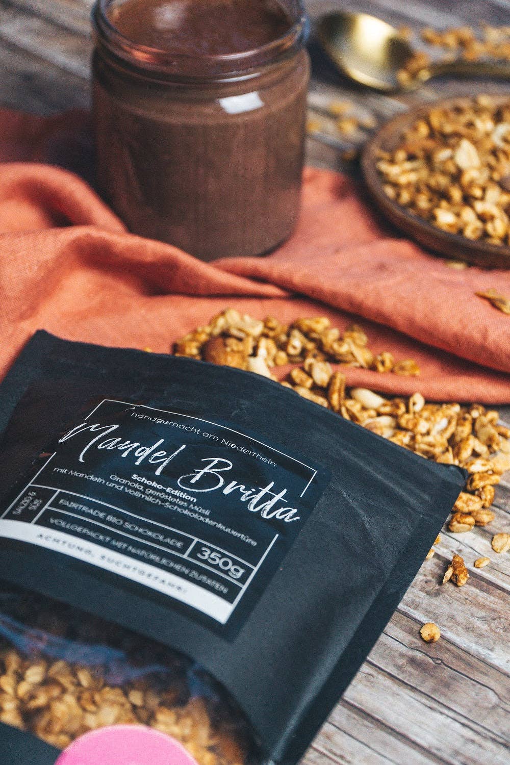 Barni & Wilma - Wholesale Granola - Almond Britta Granola Chocolate Edition3