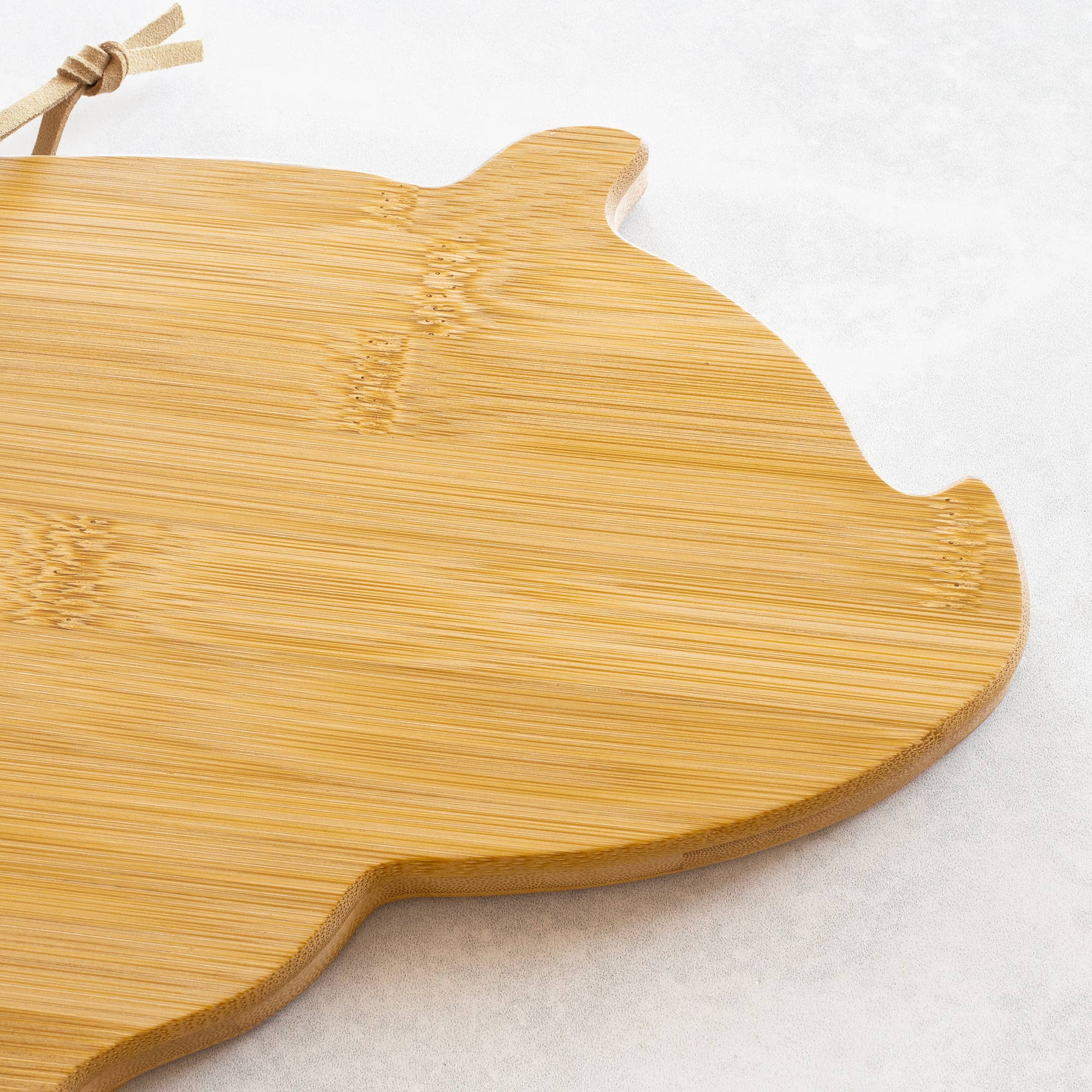 Totally Bamboo - Wholesale Cutting Board - Pig Shaped Cutting Board & Charcuterie Serving Board5
