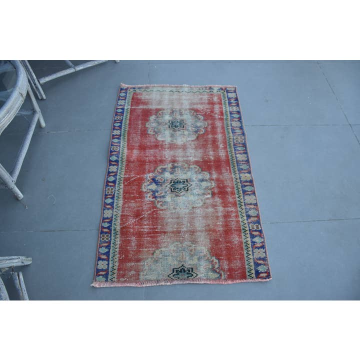Vintage Rug 2,4x3,8 ft (72x117 cm), Red Bordered Turkish Rug for wholesale by The Loom Wholesale
