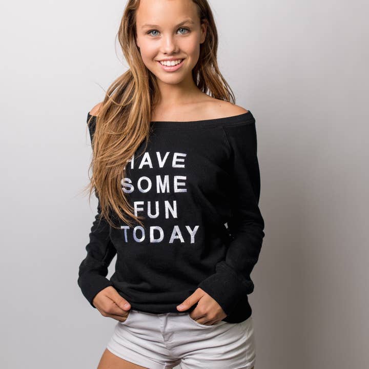 Have Some Fun Today – wholesale Sweatshirt - Dam – Den broderade fleecen med bred hals