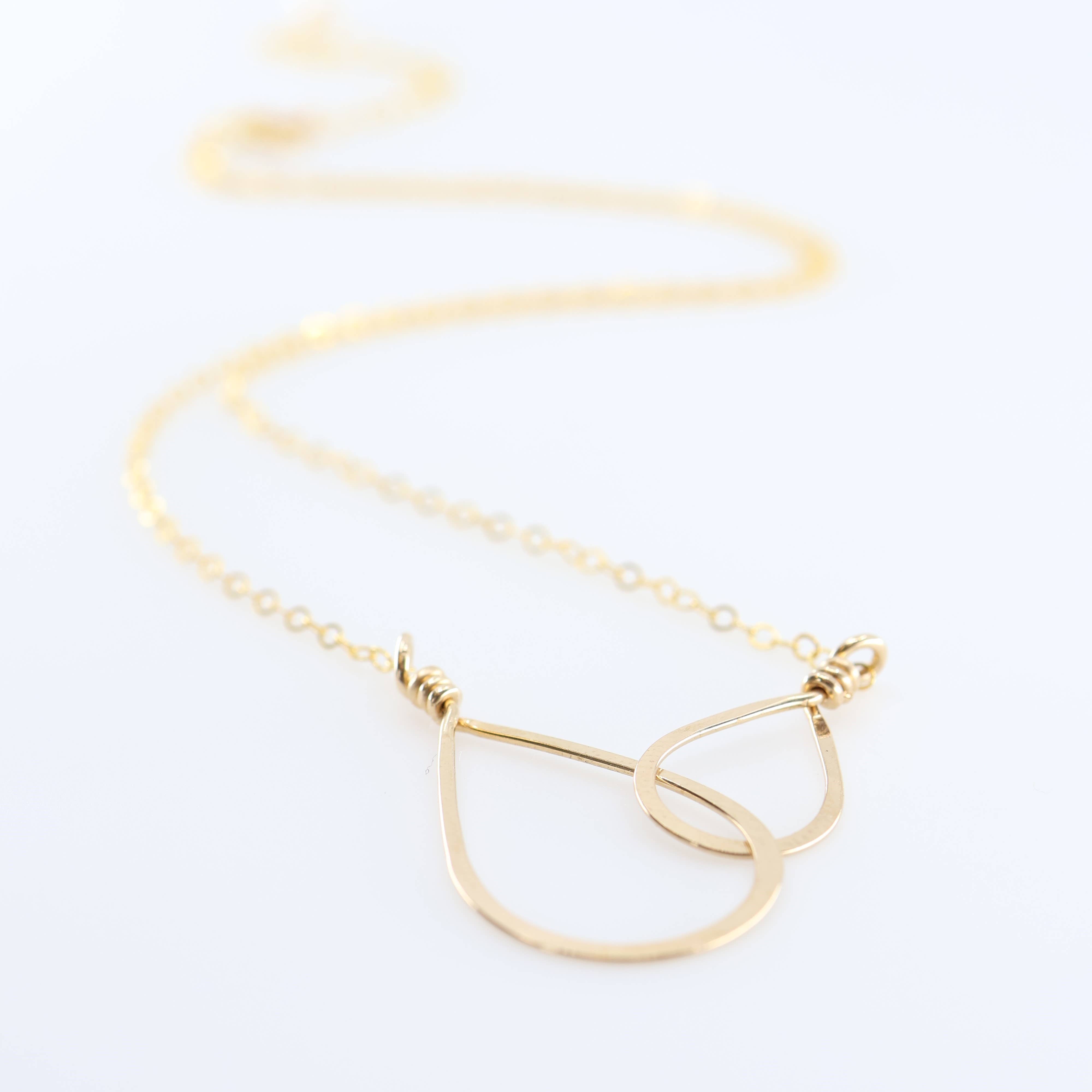 J. Mills Studio - Vente Colliers à pendentif - Collier en forme de double larme forgé, 2 tailles7