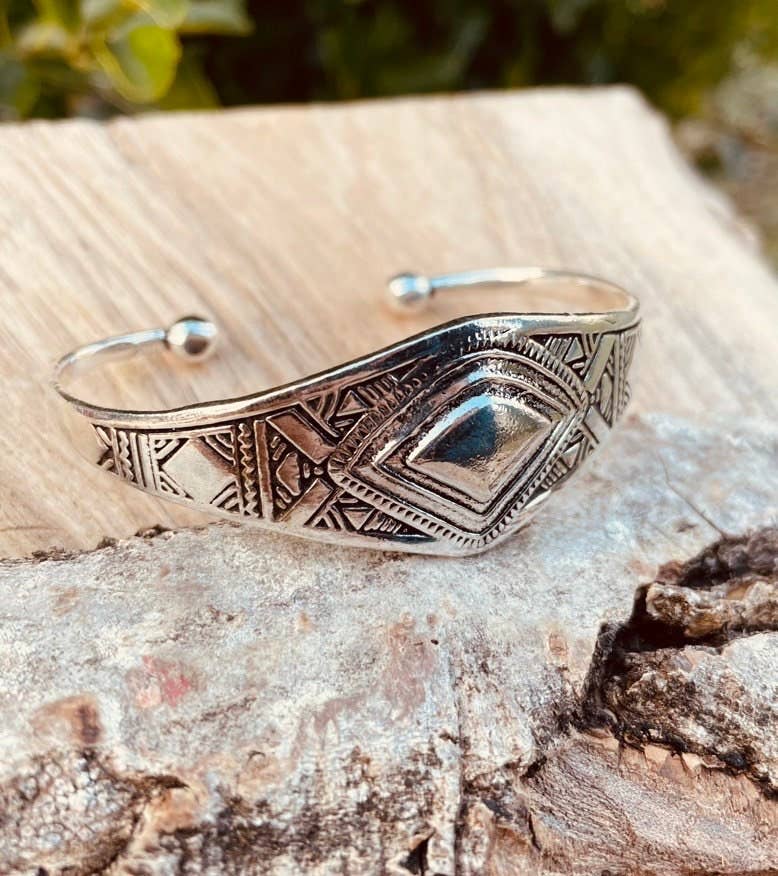 Kaali Boutique – wholesale Cuff bracelet – Tuareg Jewelery Silver Bracelet / Bangle / Cuff / Unisex / Boho / Ethnic / Rustic / Bohemian / Hippie / Gypsy / Geometric /2