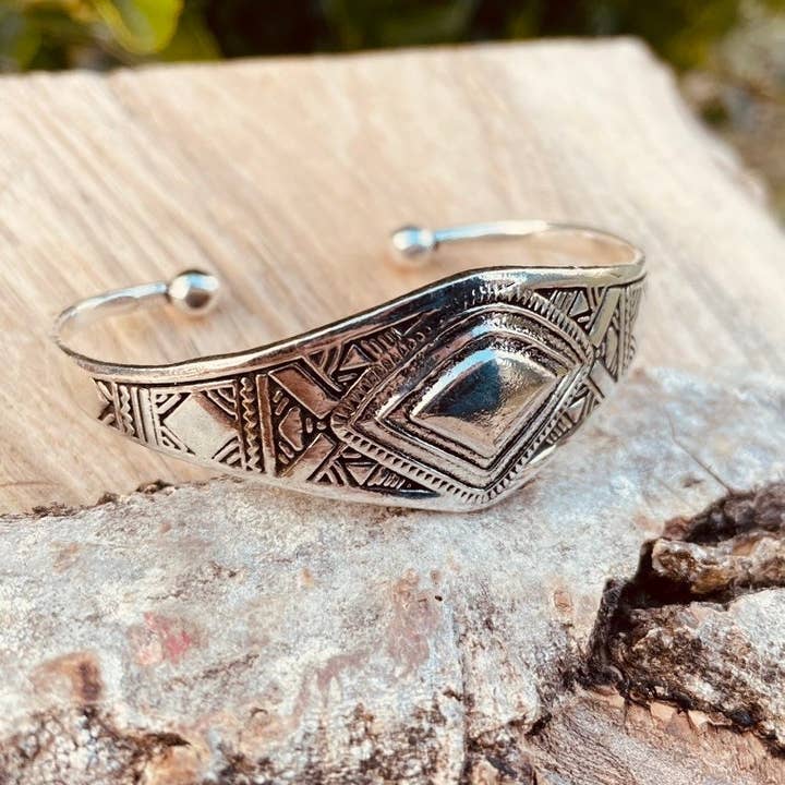 Kaali Boutique – wholesale Cuff bracelet – Tuareg Jewelery Silver Bracelet / Bangle / Cuff / Unisex / Boho / Ethnic / Rustic / Bohemian / Hippie / Gypsy / Geometric /2