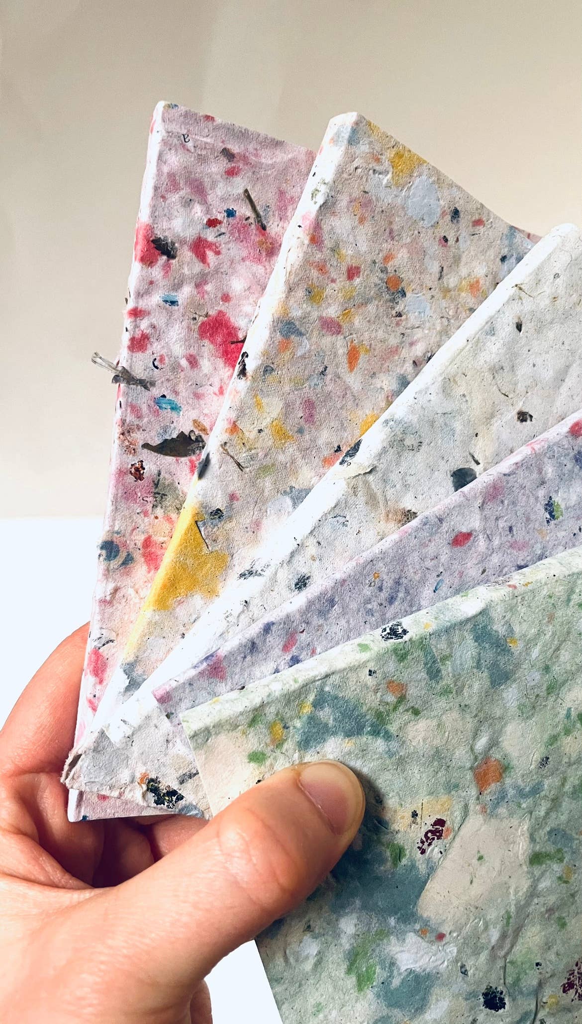 Atelier By Cat - Wholesale Notitieboekje - Mini Confetti Bits Handgemaakt Notitieboek, Milieuvriendelijk Papier Goed10