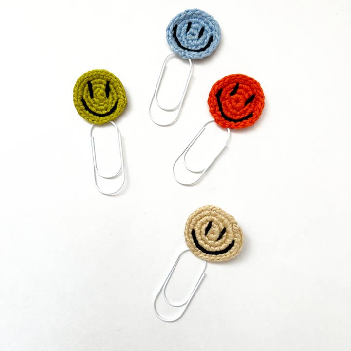 Impactful Market - Wholesale Bookmark - Happy Face Paperclip Bookmark4