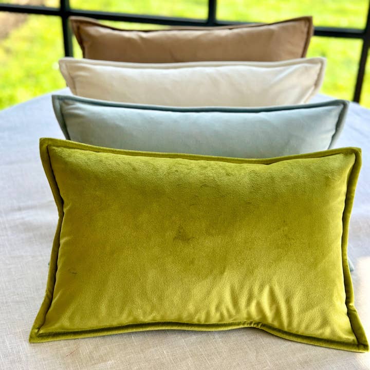 Arte Italica & Crown Linen Designs - Wholesale Throw/Decorative Pillow - Sicily Velvet Boudoir Pillow