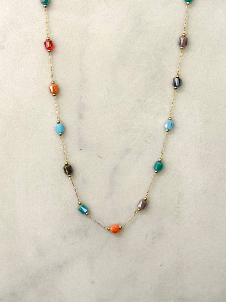 Malena Bohem sommerhalskæde med krystalsten for engroshandel hos Cassette Barcelona