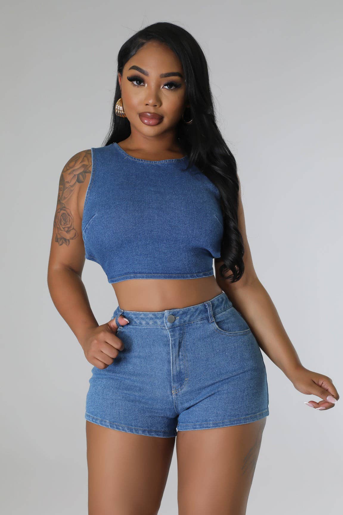 Denim clair Ensemble haut court et short en jean en vente sur Faire10