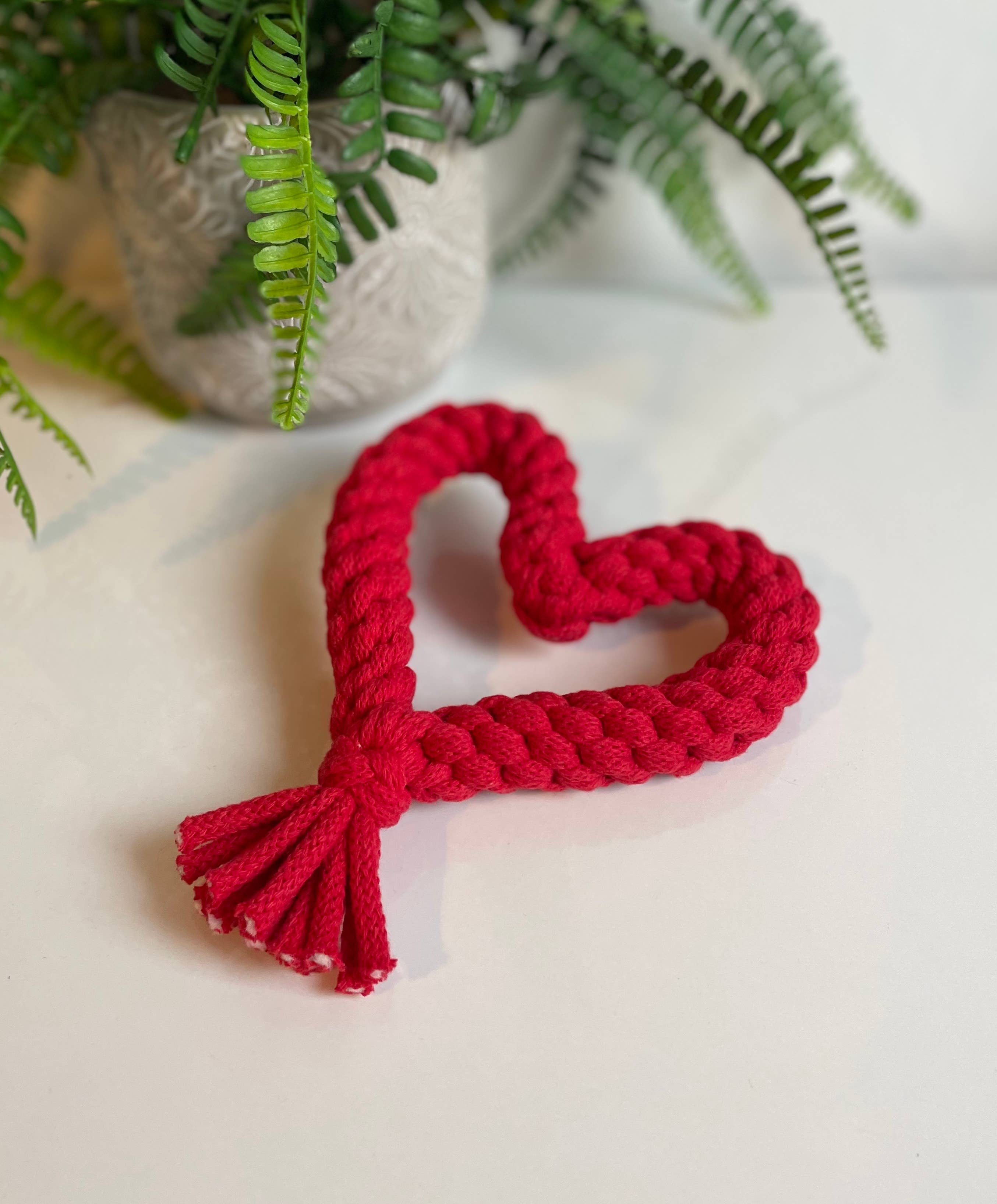 Muttsie UK – wholesale Pet rope toy – Dog – Heart Dog Toy3