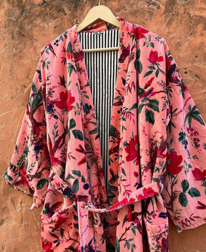 bhavnas boutique – wholesale Morgonrock - Dam – Indiska fågeltryckta lyxiga sammetsrockar Unisex Kimono4
