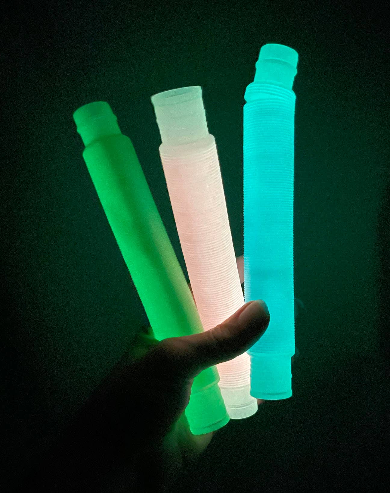 Curious Minds Toys - Vendita all'ingrosso Giocattolo fidget - Bambini - 1 grande chiusura a scatto che si illumina al buio, estensibile e flessibile1